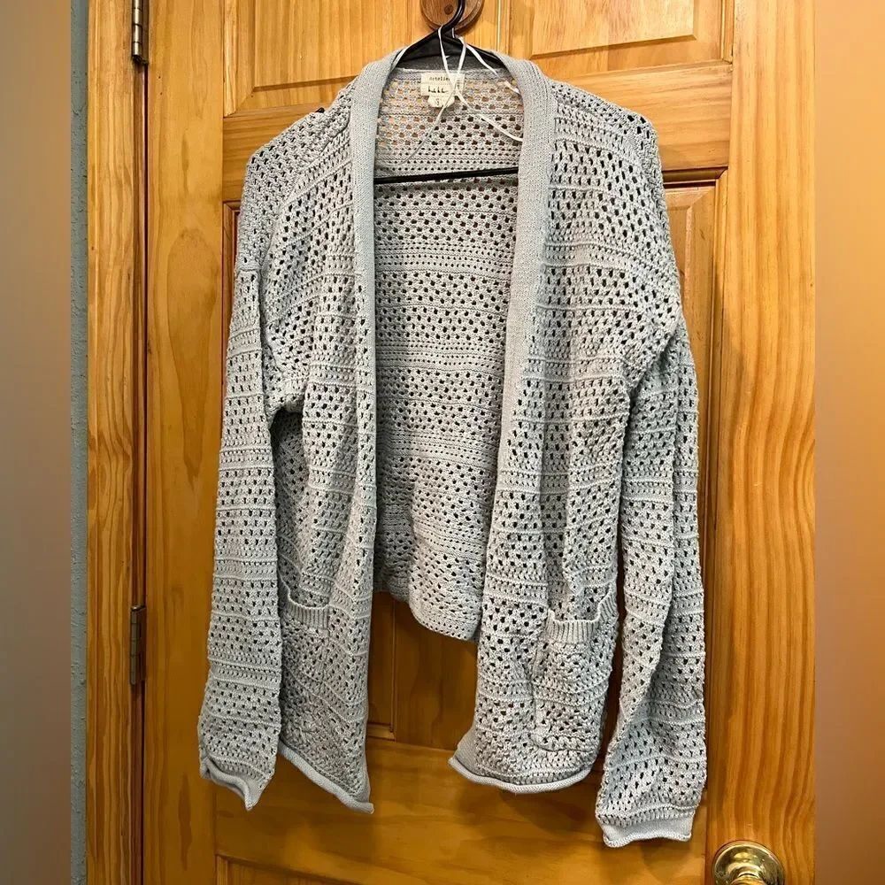 Nicole Miller size L artelier pocketed cardigan